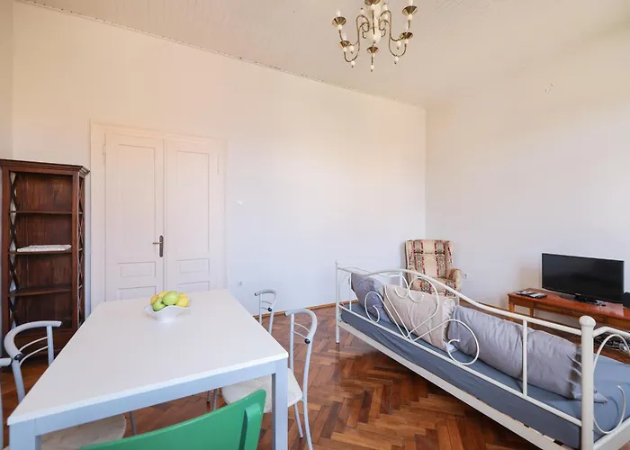 Beachfront Appartamento Zara