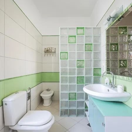 Beachfront Апартаменты *